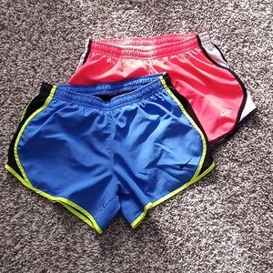 2 pr Nike running shorts